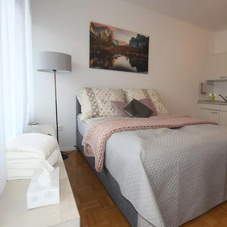 Appartement Ferienwohnung *